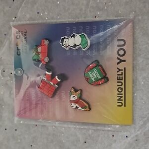 CROCS JIBBITZ CHRISTMAS 5 PACK CHARMS: NEW IN PACKAGE